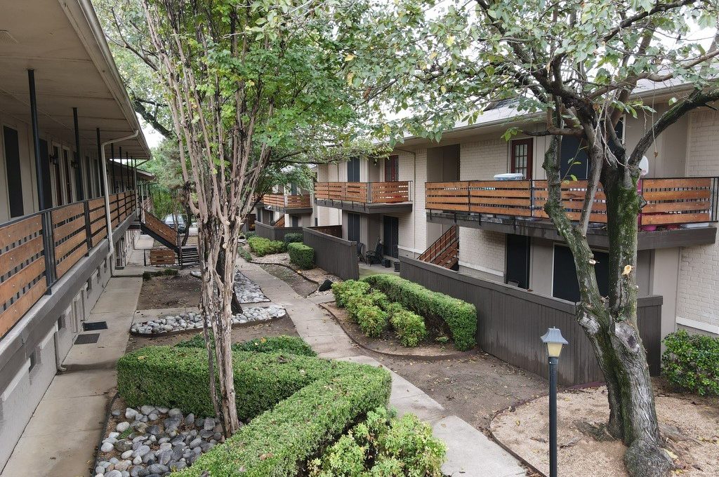 the courtyard at The Cedars Apartments